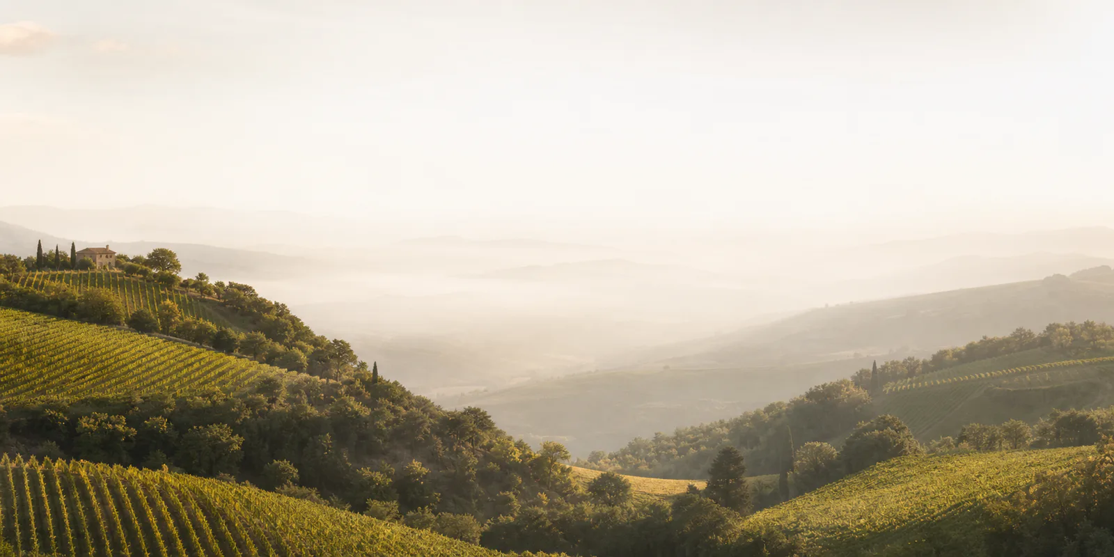 Traveller view of an Itiner client portal showing a day-by-day Tuscany itinerary